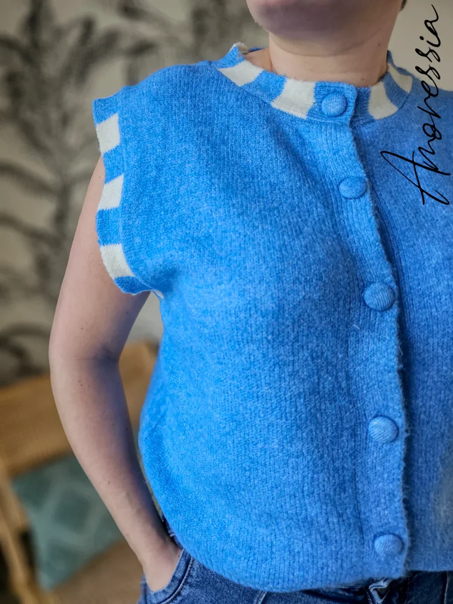 Gilet Azzura — Gilet Bleu Sans Manches Détails Blancs Femme – Image 3